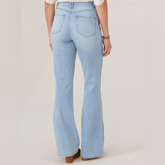 Democracy "Ab"solution® Skyrise Long Flare Jean with Angled Button-Lined Pockets - Picture 4 of 5